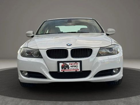 Used 2011 BMW 328i xDrive Sedan image 4