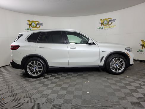 Certified 2022 BMW X5 xDrive45e w/ Executive Package image 8