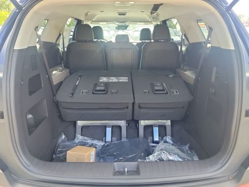 New 2026 Kia Carnival EX FWD image 14