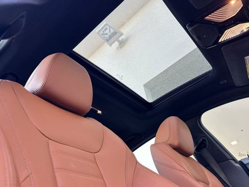 Used 2022 BMW i4 eDrive40 image 17