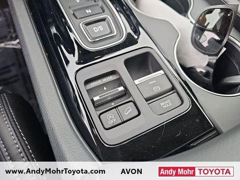 Used 2025 Honda Pilot Touring image 26