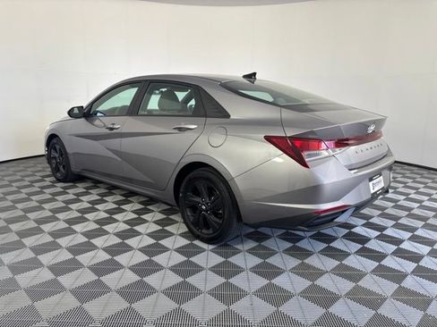 Used 2023 Hyundai Elantra SEL FWD image 32