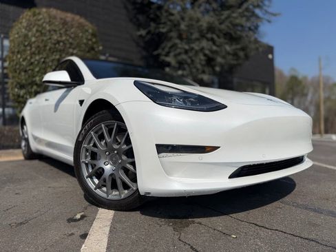 Used 2022 Tesla Model 3 Long Range image 8