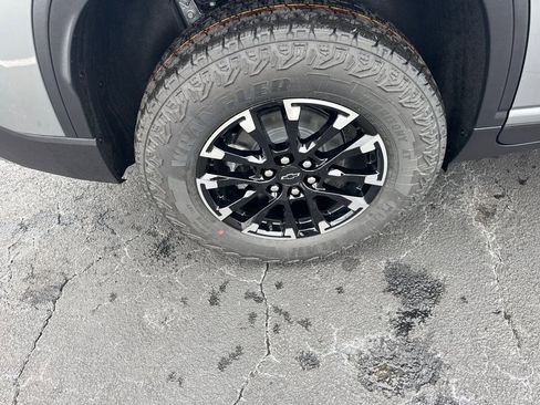 New 2026 Chevrolet Traverse Z71 w/ LPO, Floor Liner Package image 18