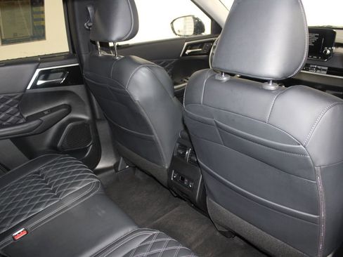 Used 2024 Mitsubishi Outlander SEL image 34