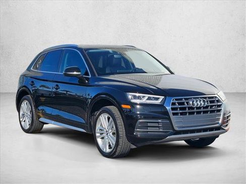Used 2018 Audi Q5 2.0T Premium Plus w/ Premium Plus Package AWD/4WD image 3