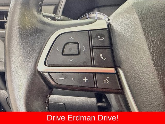 Used 2022 Toyota Highlander LE FWD image 13