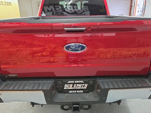Used 2023 Ford F250 Lariat w/ Chrome Package image 17