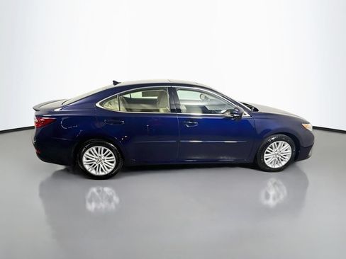 Used 2014 Lexus ES 350 w/ Luxury Package FWD image 8