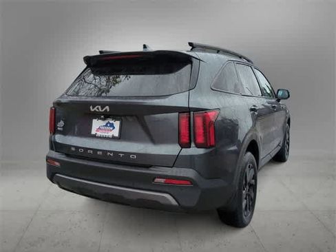 Used 2022 Kia Sorento S image 8