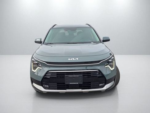 New 2026 Kia Niro SX Touring FWD image 2