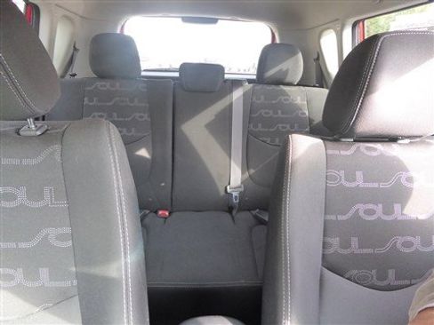 Used 2013 Kia Soul + image 14