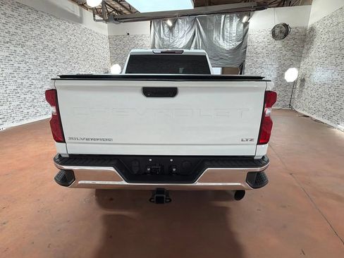 Used 2023 Chevrolet Silverado 2500 LTZ AWD/4WD image 6