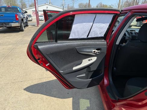 Used 2012 Toyota Corolla S image 11