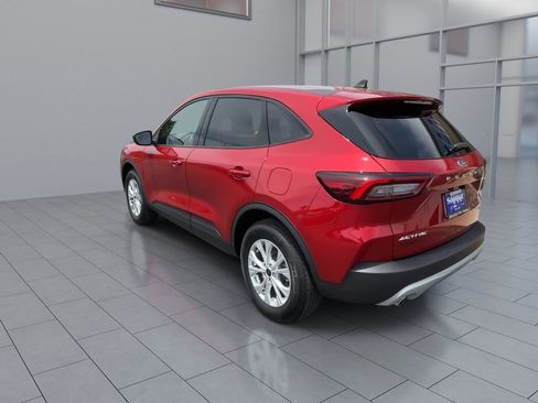 Used 2025 Ford Escape Active AWD/4WD image 6
