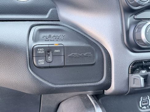 Used 2024 RAM 2500 Big Horn image 17