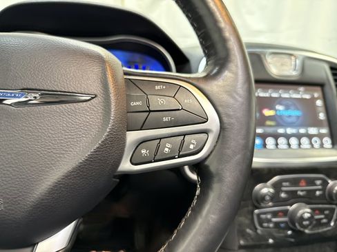 Used 2017 Chrysler 300 C w/ Safetytec Plus Group image 18