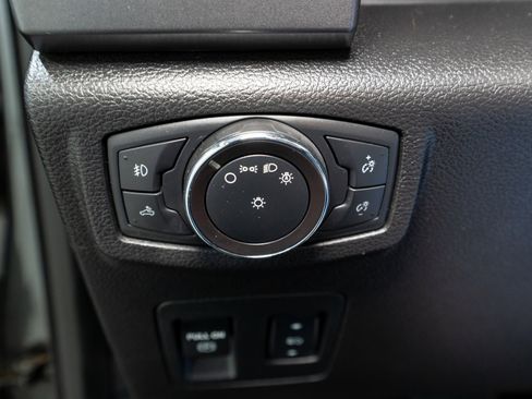 Used 2018 Ford F150 XLT w/ Equipment Group 302A Luxury image 31