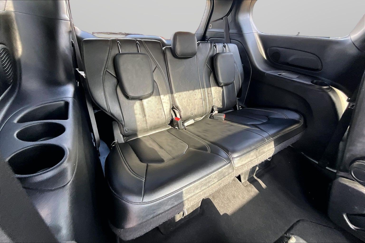Used 2020 Chrysler Pacifica Touring-L Plus w/ S Appearance Package FWD image 19