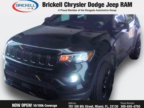Used 2023 Jeep Compass Altitude image 1