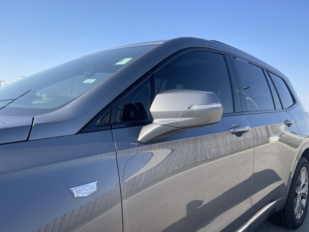 Used 2020 Cadillac XT6 Sport AWD/4WD image 3