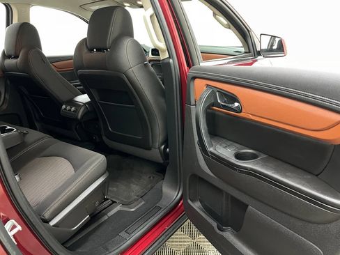 Used 2017 Chevrolet Traverse LT w/ Style and Technology Package AWD/4WD image 38