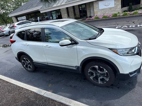 Used 2017 Honda CR-V Touring image 4