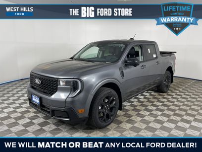 New 2025 Ford Maverick Lariat w/ Black Appearance Package