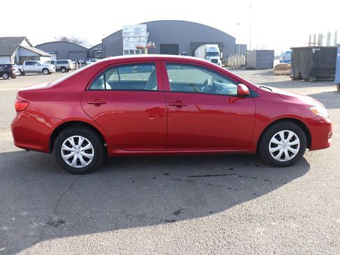 Used 2010 Toyota Corolla LE image 4