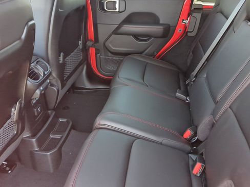 New 2025 Jeep Wrangler Rubicon w/ Steel Bumper Group image 17