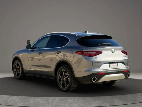 Used 2018 Alfa Romeo Stelvio AWD w/ Convenience Package image 5