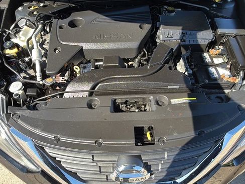 Used 2018 Nissan Altima 2.5 SR FWD image 24