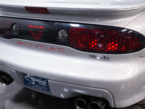 Used 2000 Pontiac Firebird Trans Am RWD image 22
