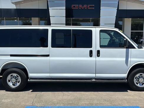 Certified 2025 Chevrolet Express 3500 LT w/ LT Preferred Equipment Group RWD image 8