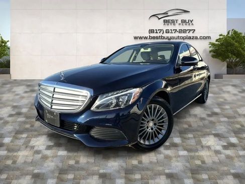 Used 2015 Mercedes-Benz C 300 4MATIC Sedan image 3