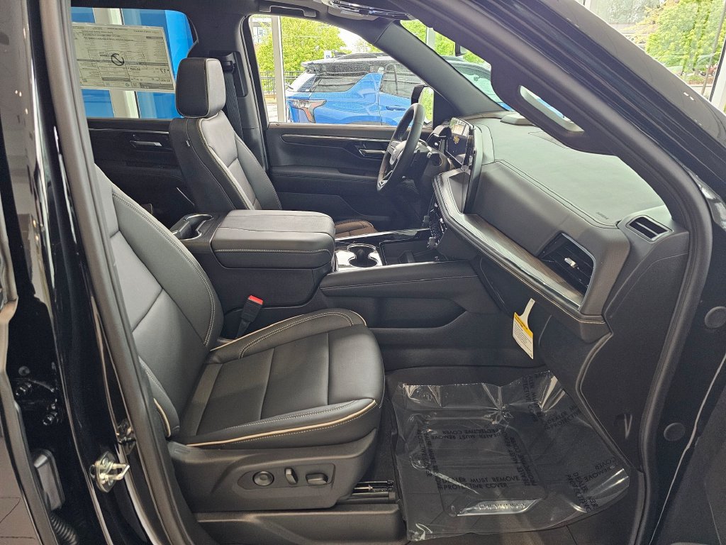 New 2026 Chevrolet Tahoe Premier w/ Sun And Tow Package AWD/4WD image 11