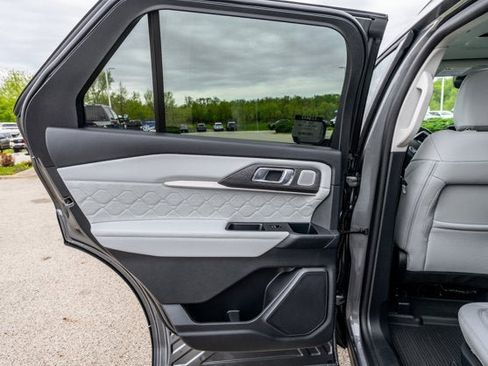 New 2026 Ford Explorer Platinum AWD/4WD image 16