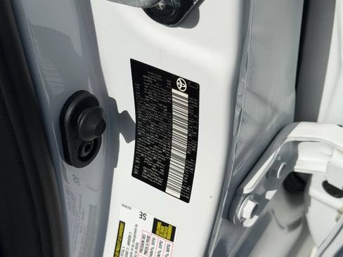 Used 2024 Toyota Corolla LE w/ LE Convenience Package FWD image 10
