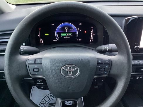 Used 2025 Toyota Camry LE image 26