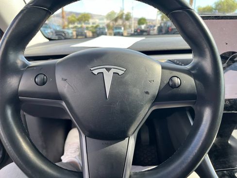 Used 2018 Tesla Model 3 Long Range RWD image 18