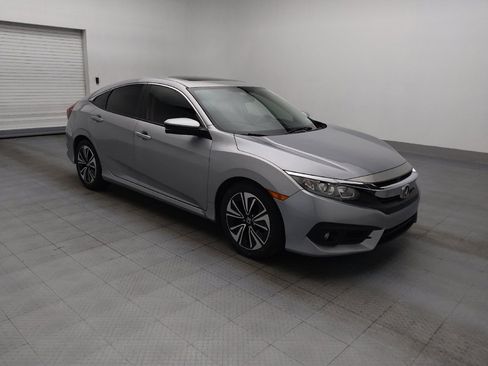Used 2018 Honda Civic EX-L image 11
