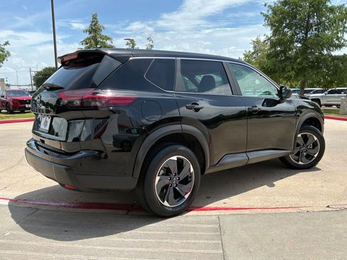 Used 2025 Nissan Rogue SV FWD image 6