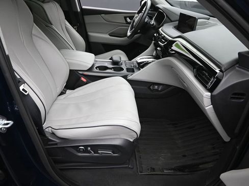 Used 2023 Acura MDX SH-AWD w/ Advance Package image 7