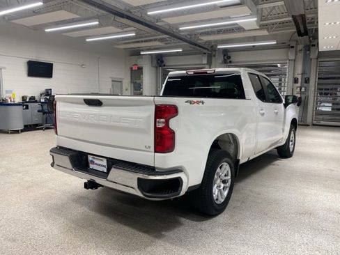 Used 2022 Chevrolet Silverado 1500 LT w/ Max Trailering Package image 7
