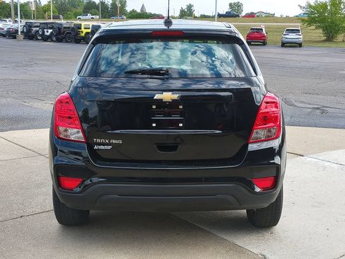 Used 2018 Chevrolet Trax LS AWD/4WD image 6
