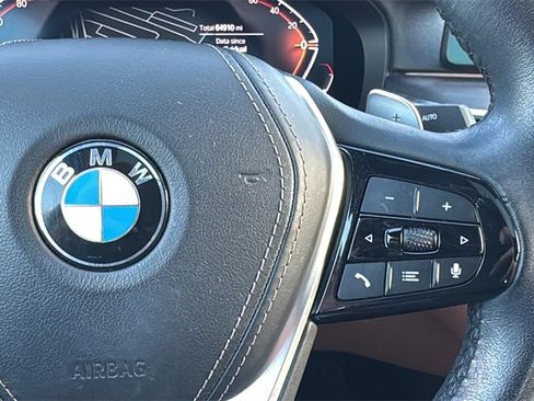 Used 2023 BMW 540i w/ Premium Package image 30
