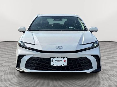 Used 2025 Toyota Camry SE FWD image 2