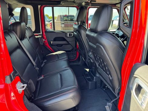 Used 2020 Jeep Wrangler Unlimited Rubicon AWD/4WD image 14