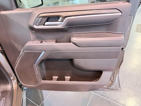 Used 2023 Chevrolet Silverado 1500 LT AWD/4WD image 28