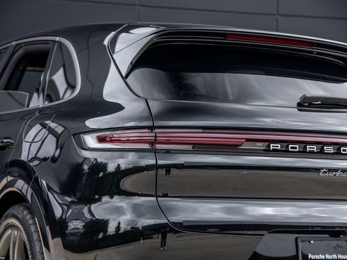 New 2025 Porsche Cayenne Turbo AWD/4WD image 13